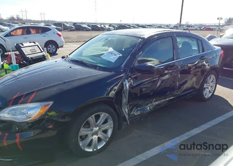 2013 Chrysler 200 Touring из США, поврежденный, VIN 1C3CCBBB8DN734980